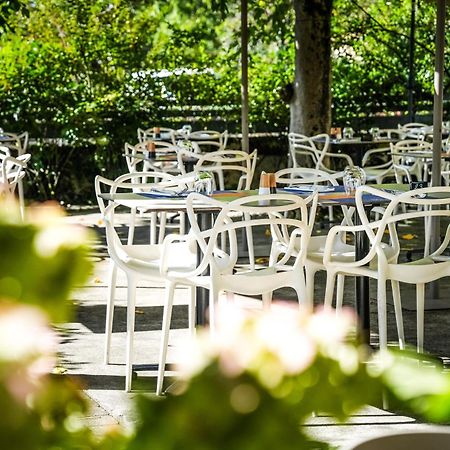 Logis Hotel & Restaurant Le Cadet De Gascogne Saint-Justin  ภายนอก รูปภาพ