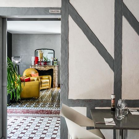 Logis Hotel & Restaurant Le Cadet De Gascogne Saint-Justin  ภายนอก รูปภาพ