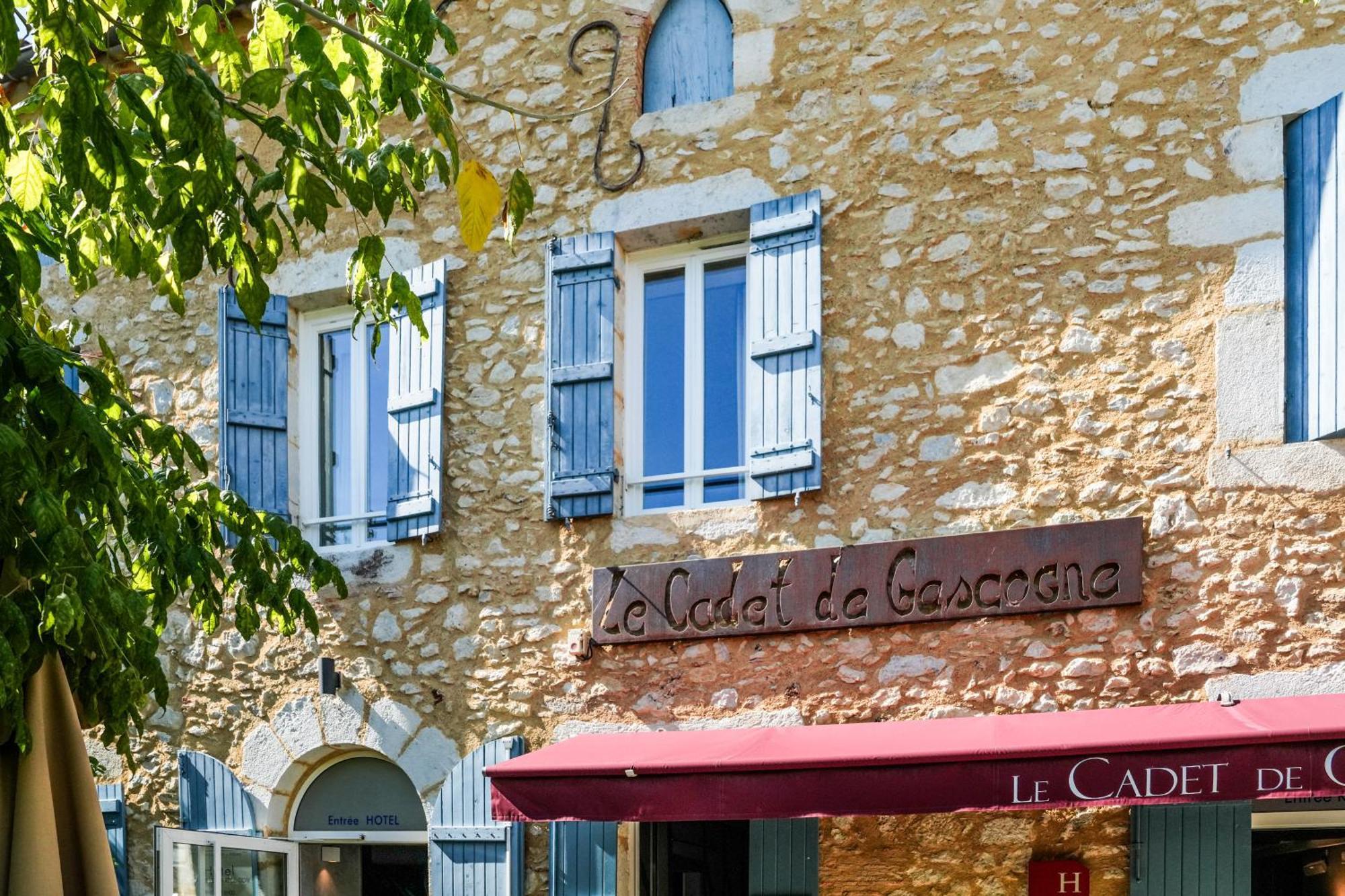 Logis Hotel & Restaurant Le Cadet De Gascogne Saint-Justin  ภายนอก รูปภาพ