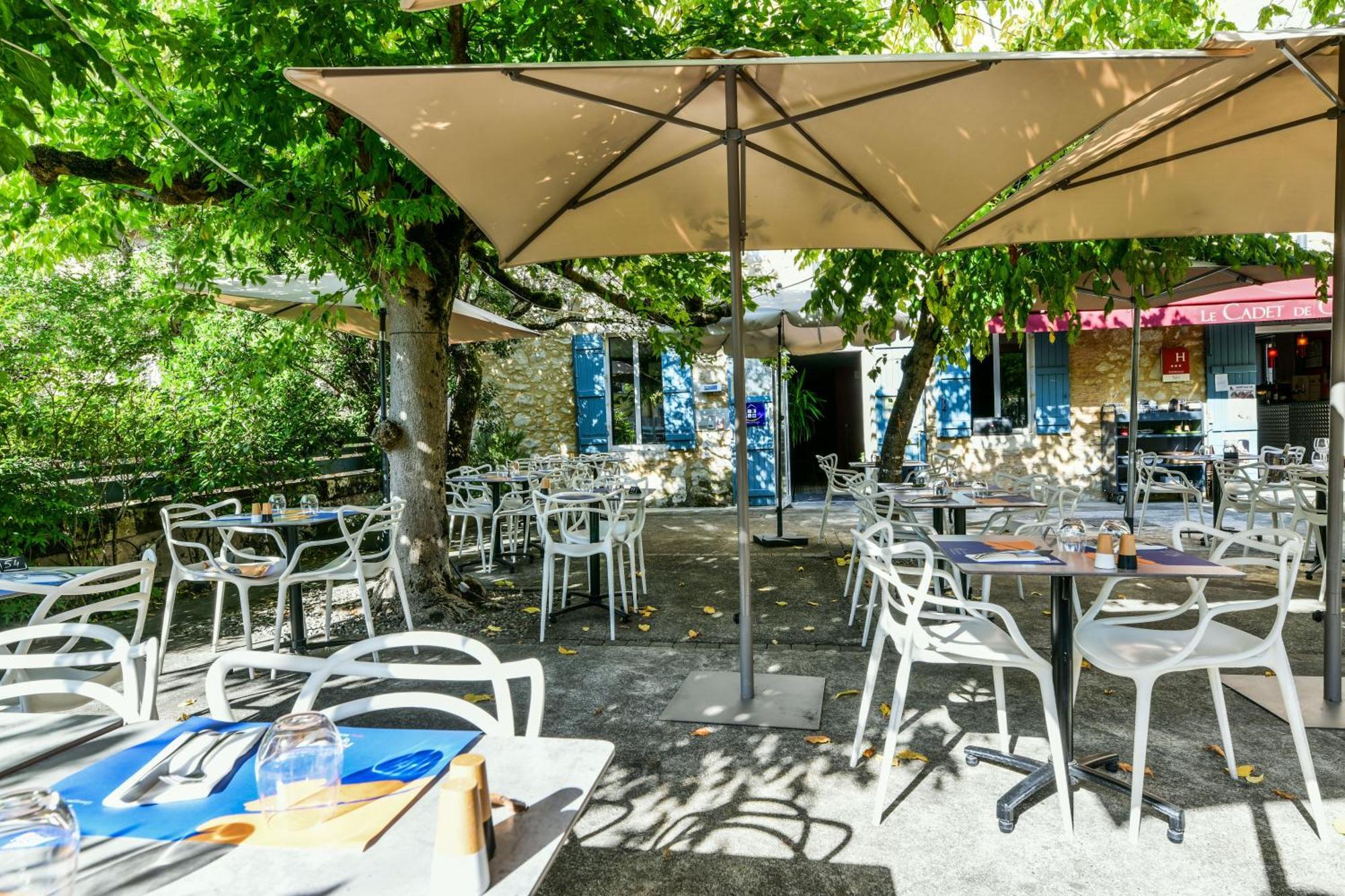Logis Hotel & Restaurant Le Cadet De Gascogne Saint-Justin  ภายนอก รูปภาพ