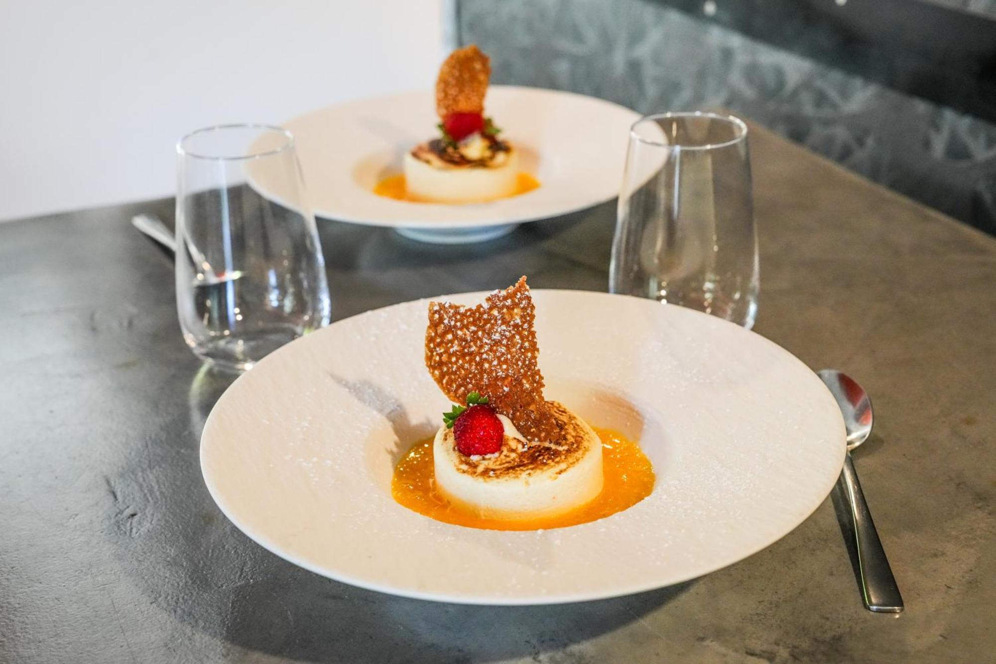 Logis Hotel & Restaurant Le Cadet De Gascogne Saint-Justin  ภายนอก รูปภาพ