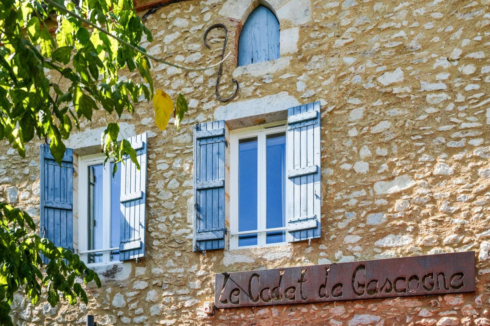 Logis Hotel & Restaurant Le Cadet De Gascogne Saint-Justin  ภายนอก รูปภาพ