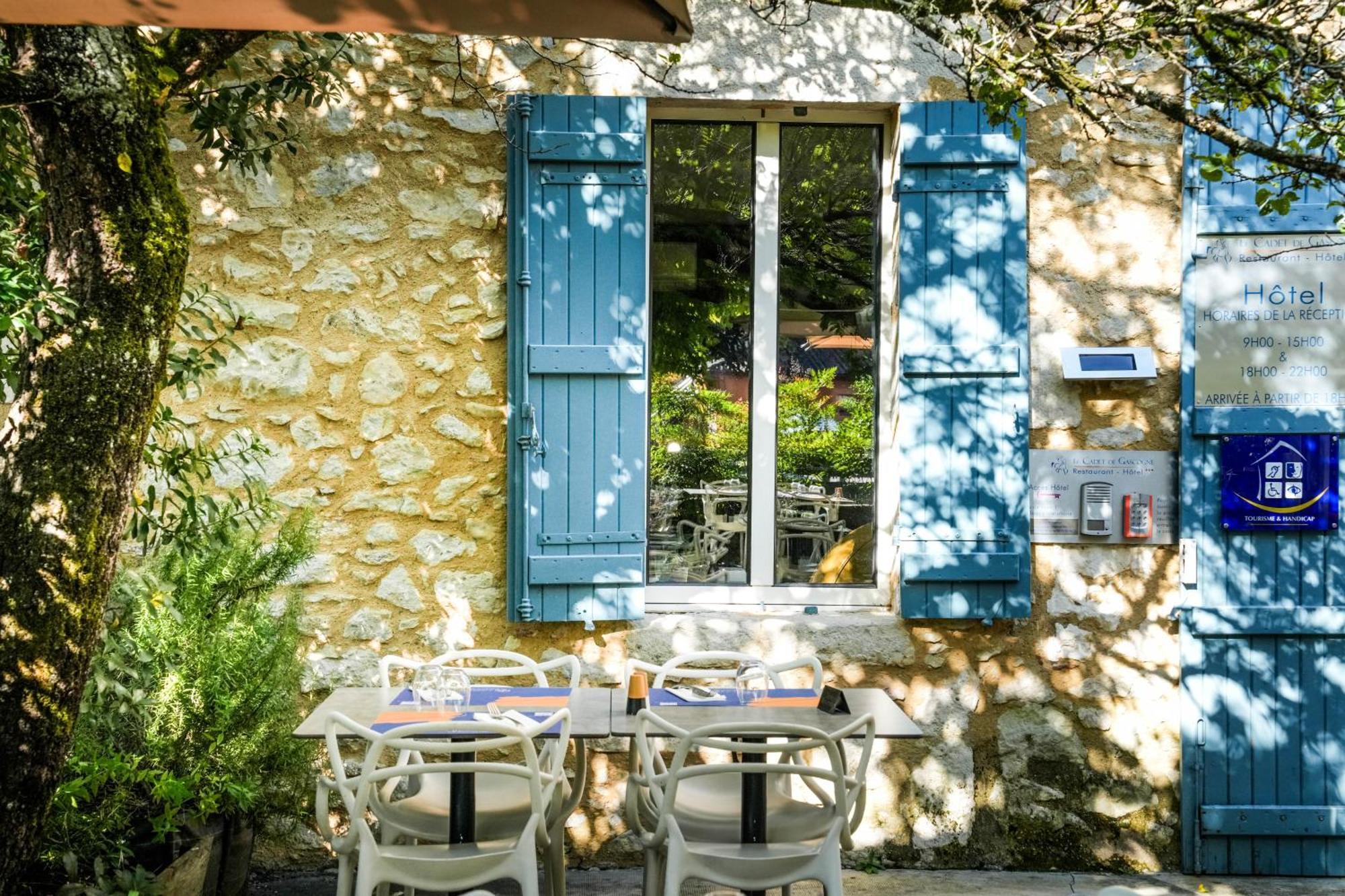 Logis Hotel & Restaurant Le Cadet De Gascogne Saint-Justin  ภายนอก รูปภาพ