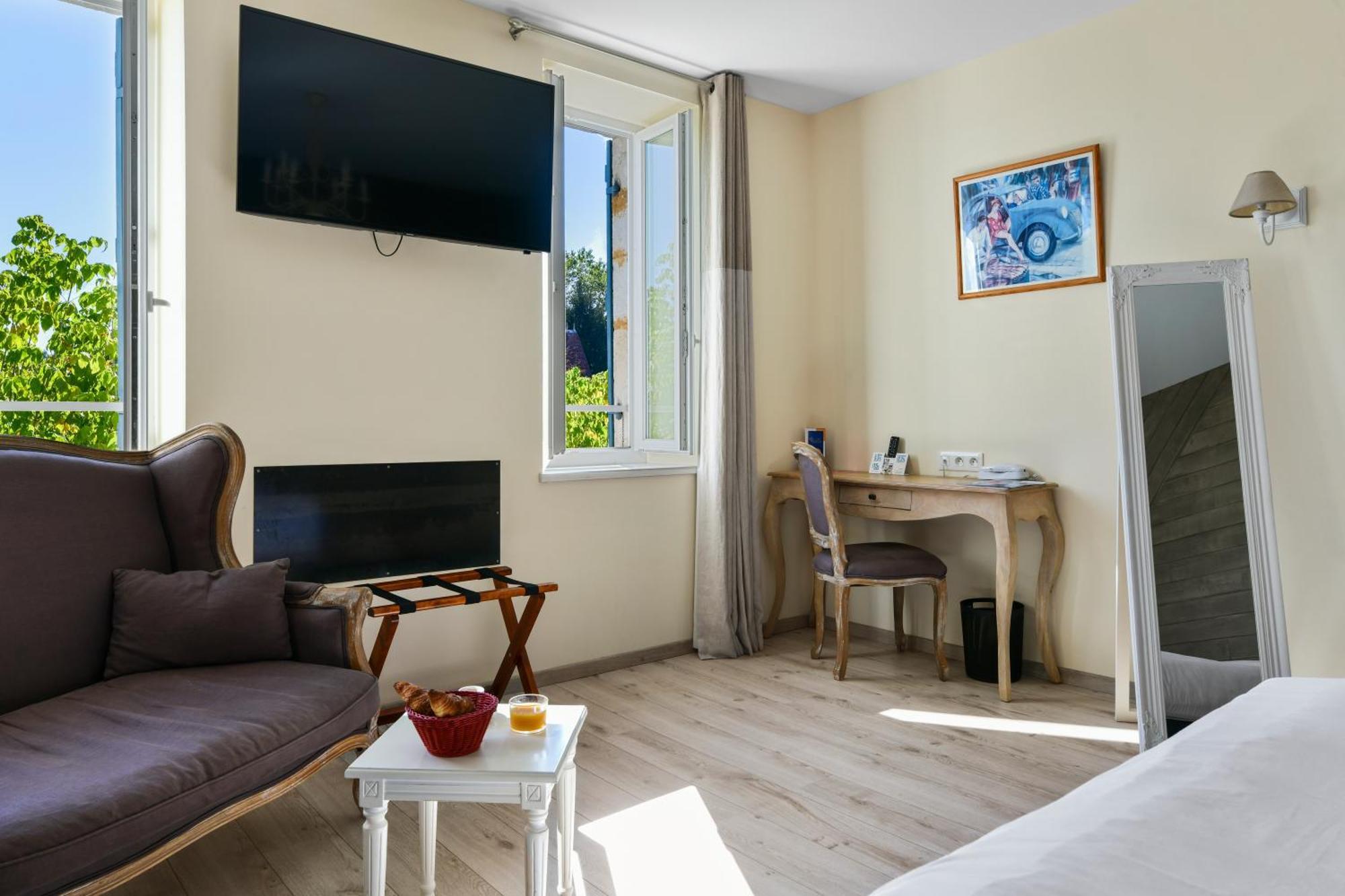 Logis Hotel & Restaurant Le Cadet De Gascogne Saint-Justin  ภายนอก รูปภาพ